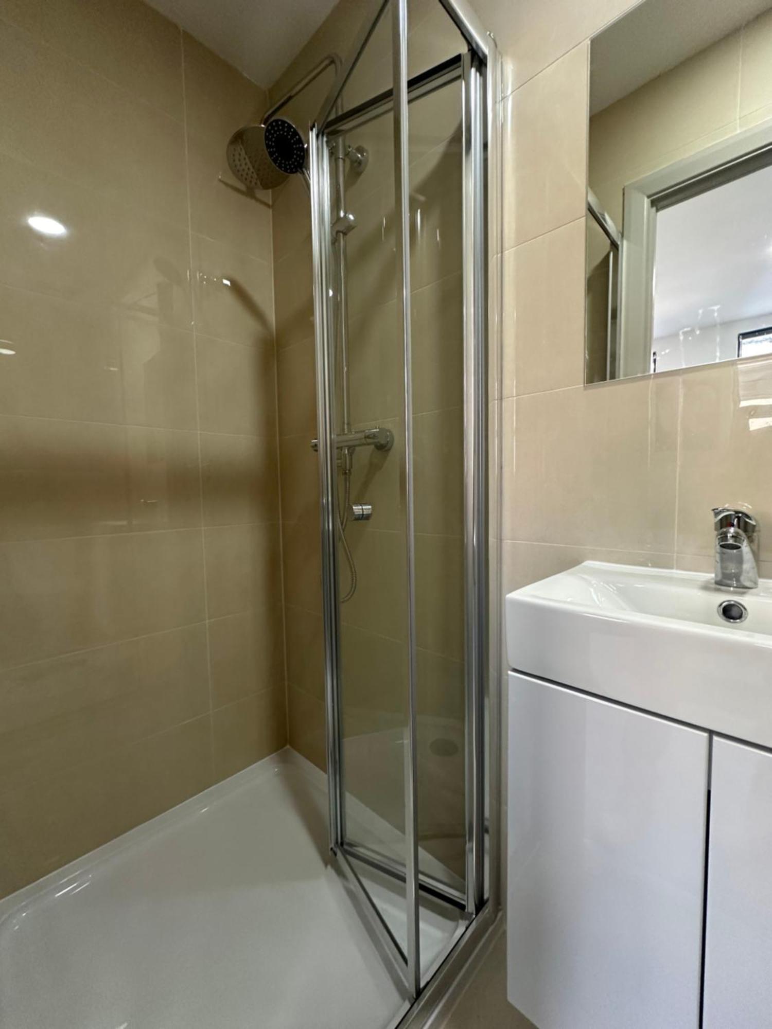New Build Cozy Flat In London!jay Apartment